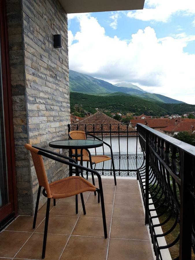 Et Larum Pestani Exterior photo